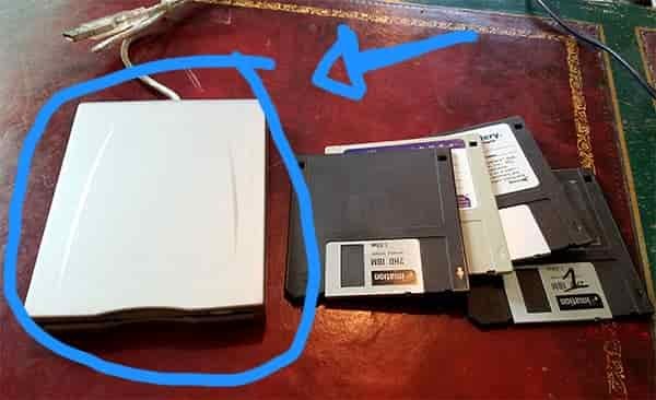floppy disk reader